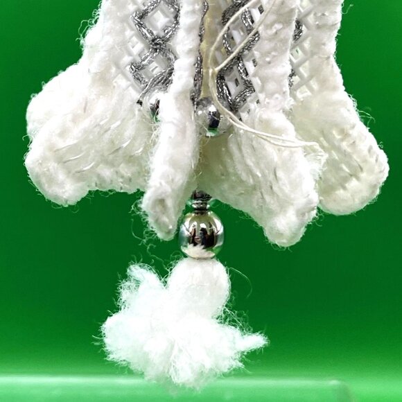 Set 3 Vintage Crochet Bell Ornaments Handmade White Silver 80s Christmas Décor - Picture 5 of 7